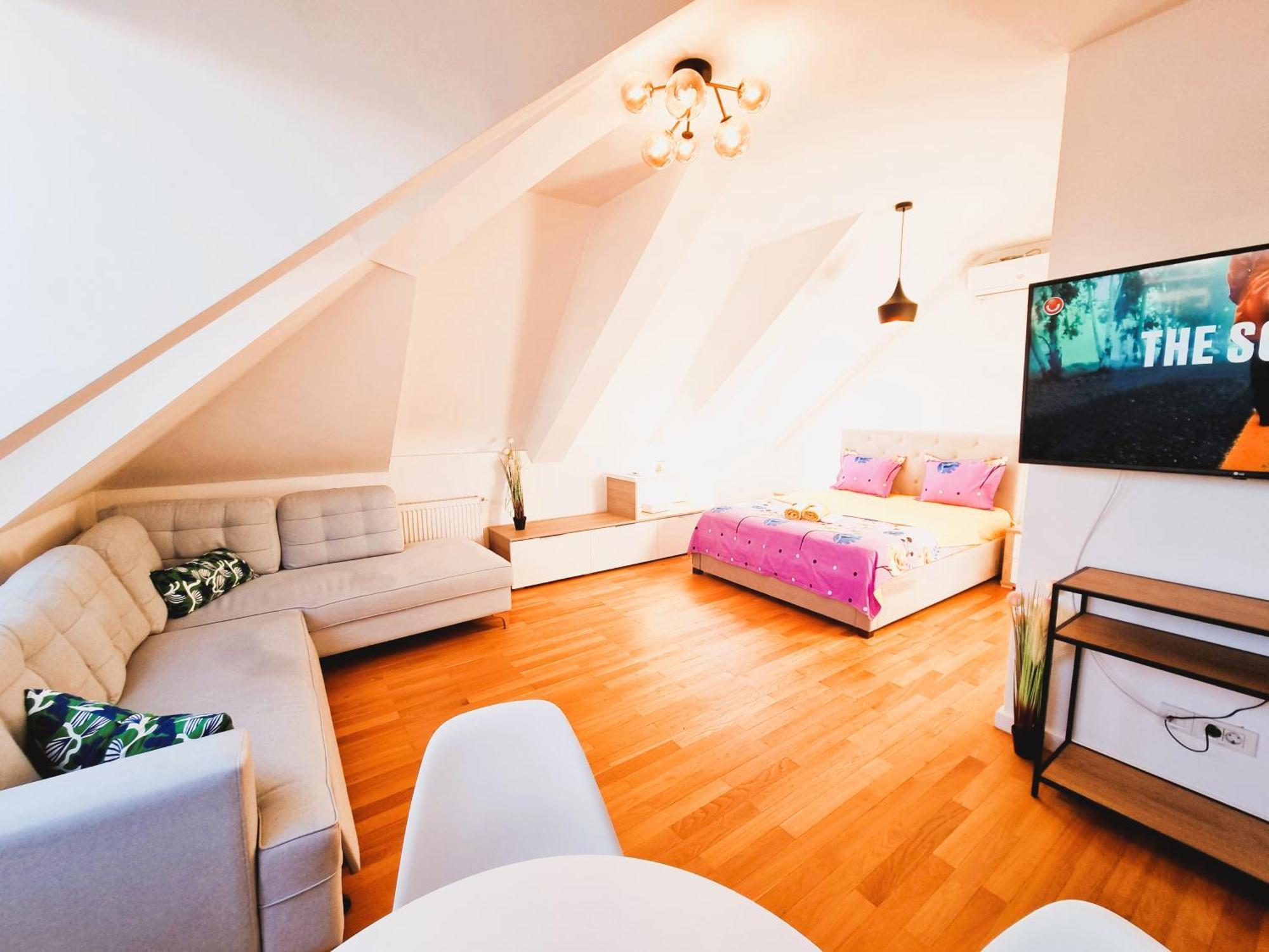 Apartment E *