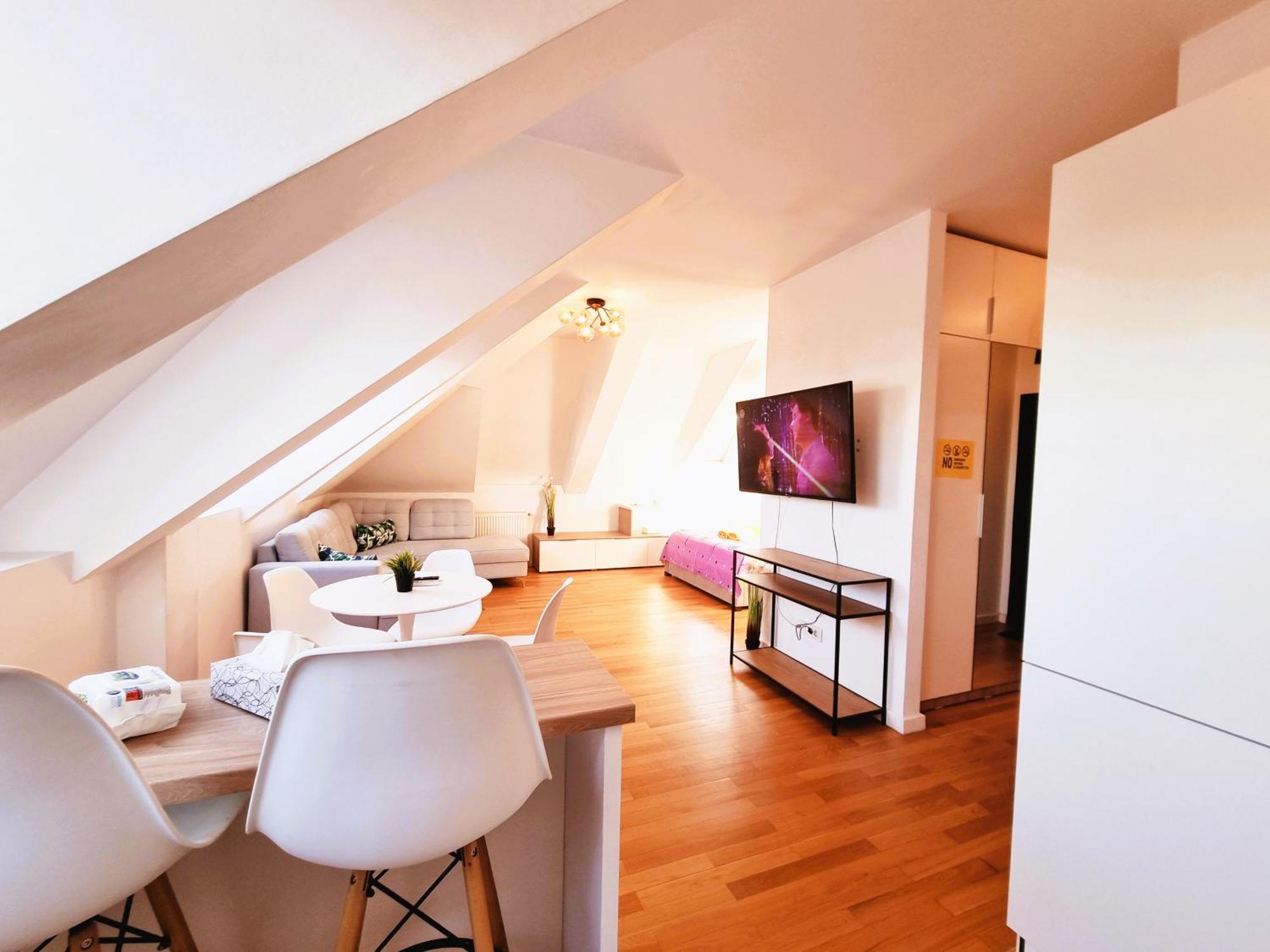 Apartment E *