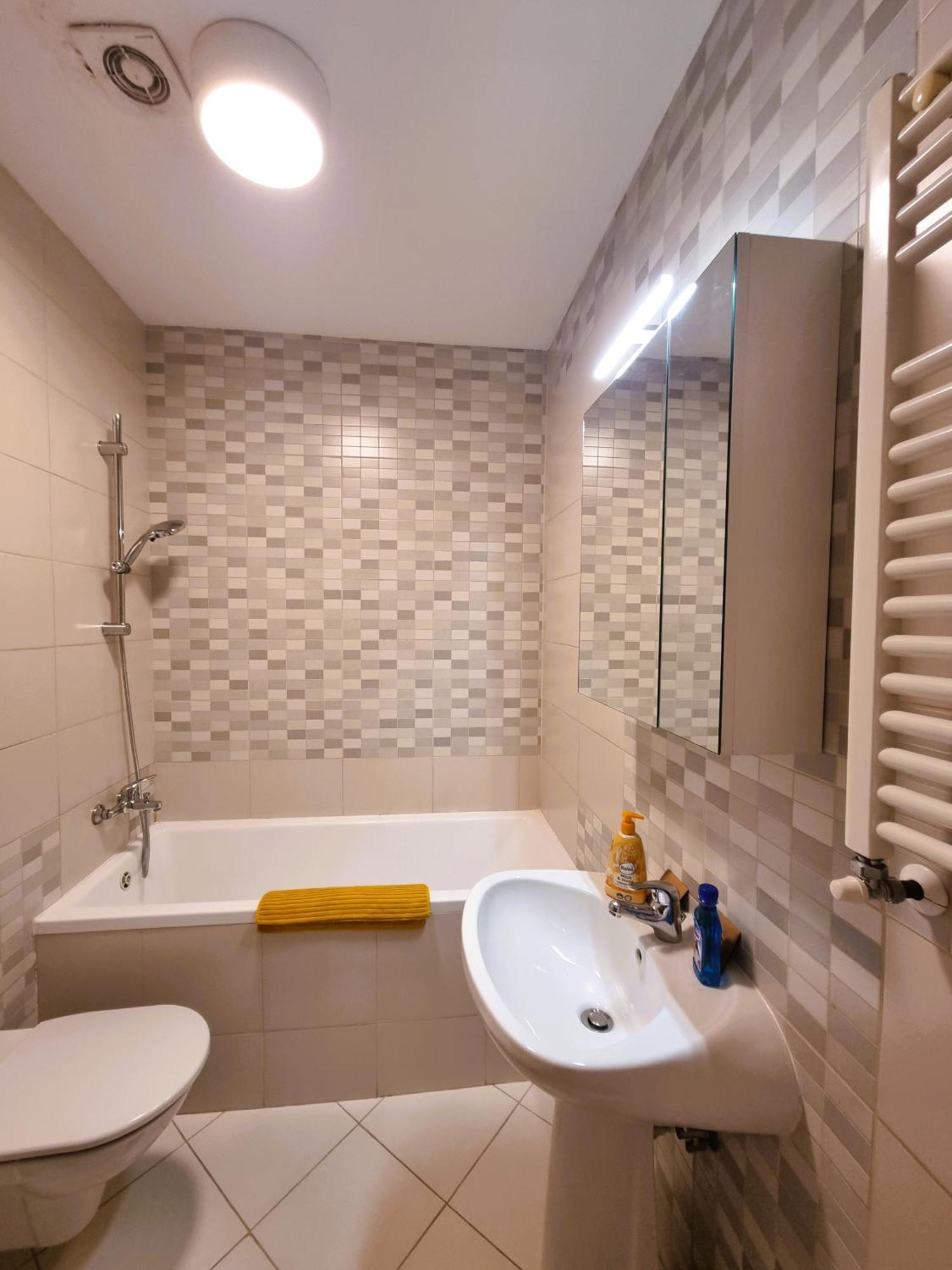 Apartament E Bucureşti