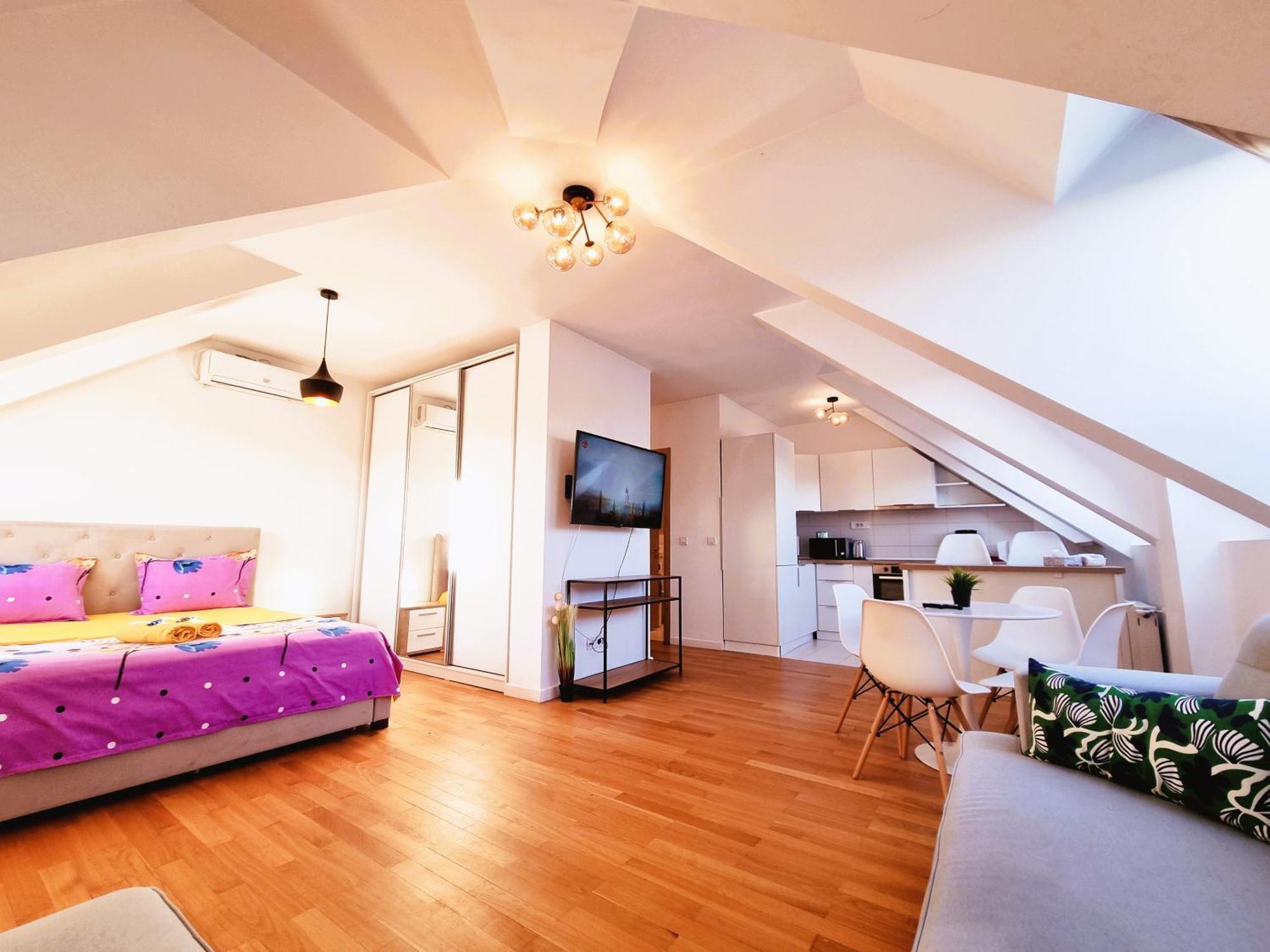 E Apartament